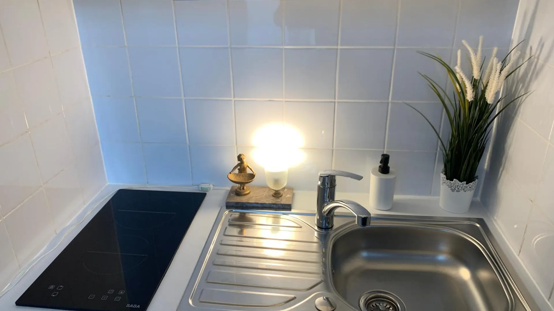Biarritz Centre, Pres Avenue De Verdun, Cosy Apt 2 Pieces , Salon , Chambre Separe, Rue Tres Calme A 10 Minutes A Pied De La Grande Plage 0*,