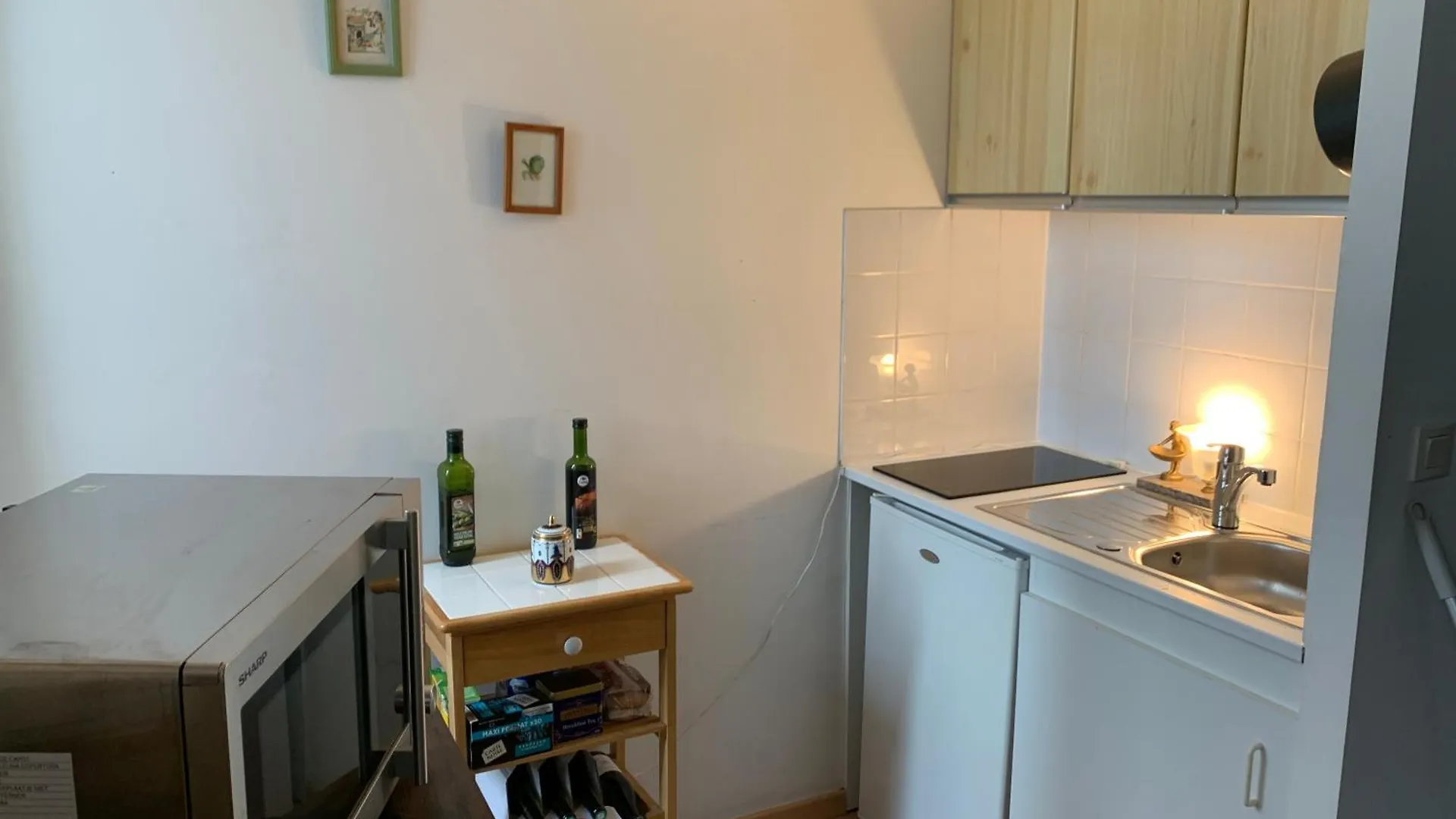 Biarritz Centre, Pres Avenue De Verdun, Cosy Apt 2 Pieces , Salon , Chambre Separe, Rue Tres Calme A 10 Minutes A Pied De La Grande Plage Apartment